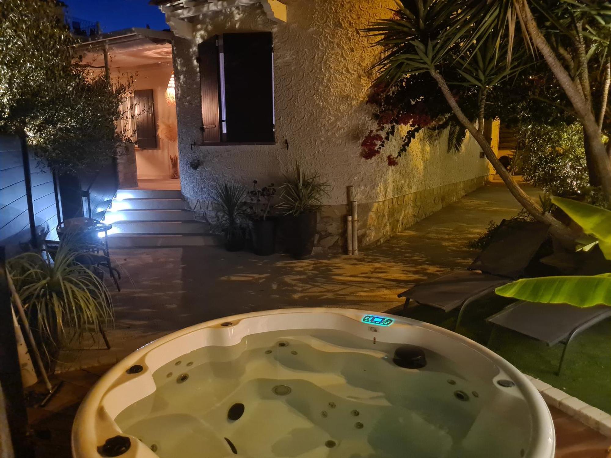 L'Oursinade - Jolie Maison Avec Jacuzzi Et Jardin Bandol Eksteriør billede